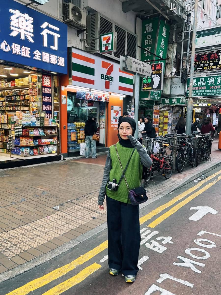 inspirasi OOTD pakai knitwear ala Tsana