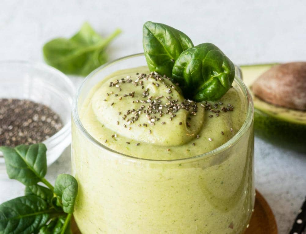 ilustrasi matcha chia pudding