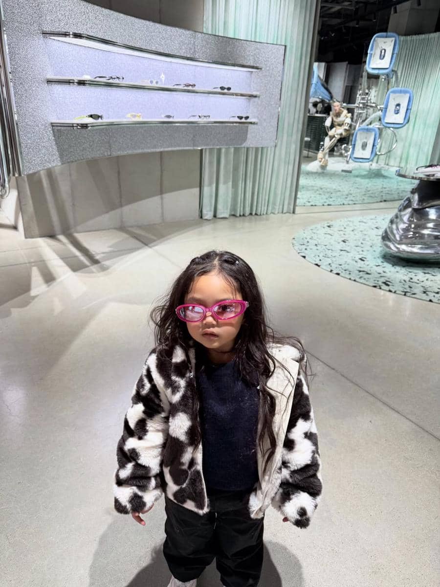 Krisjiana dan Xarena jalan-jalan berdua di Seoul