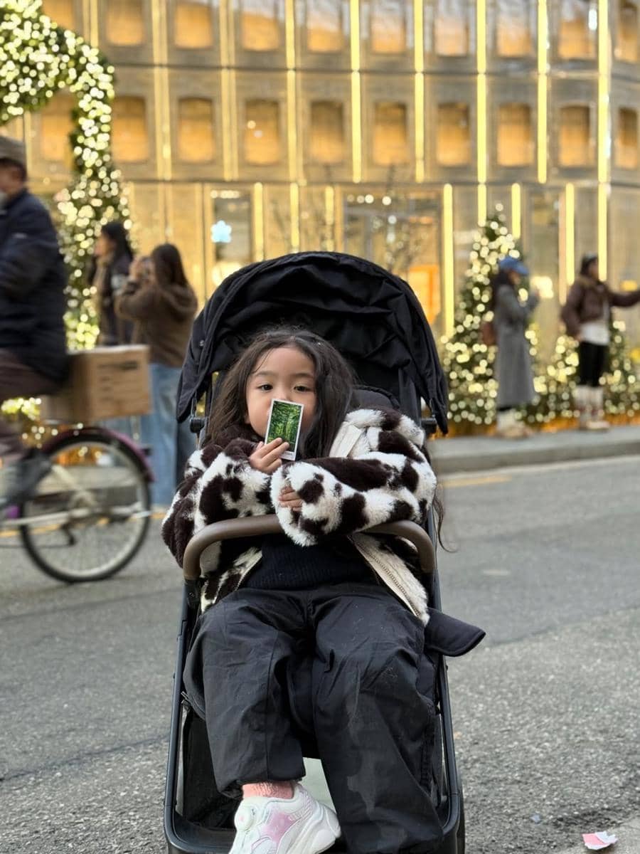 Krisjiana dan Xarena jalan-jalan berdua di Seoul