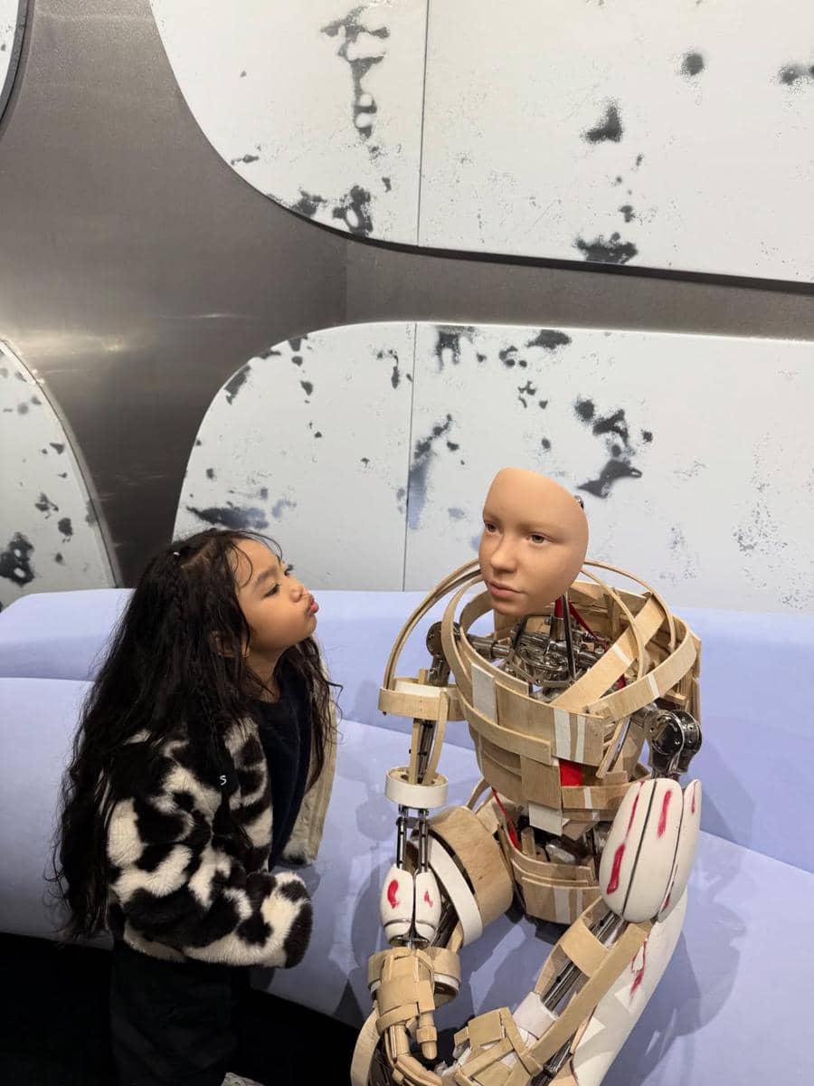 Krisjiana dan Xarena jalan-jalan berdua di Seoul