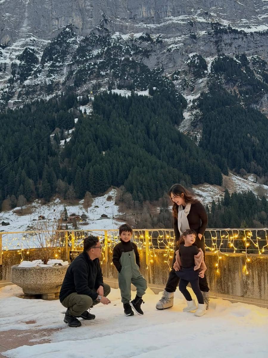 Keluarga Arief Muhammad liburan akhir tahun ke Switzerland