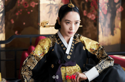 cuplikan drama Under The Queen’s Umbrella 