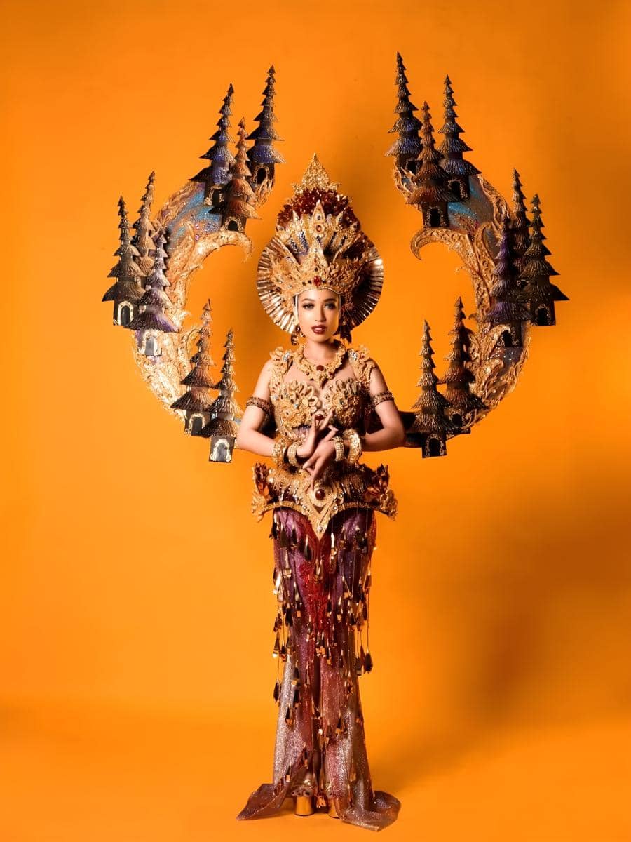 Potret National Costume Miss Tourism International Indonesia 2025, Dwi Guna Pradnyaniswari
