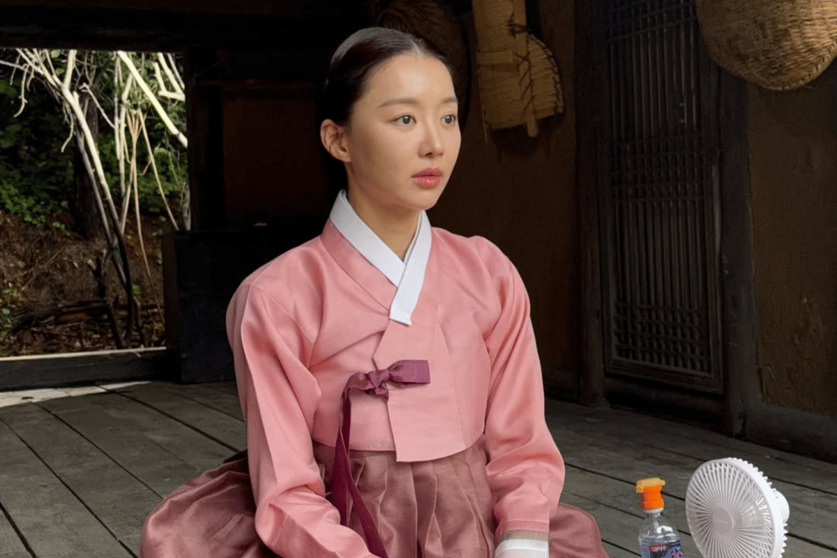 behind the scene drama Moon River