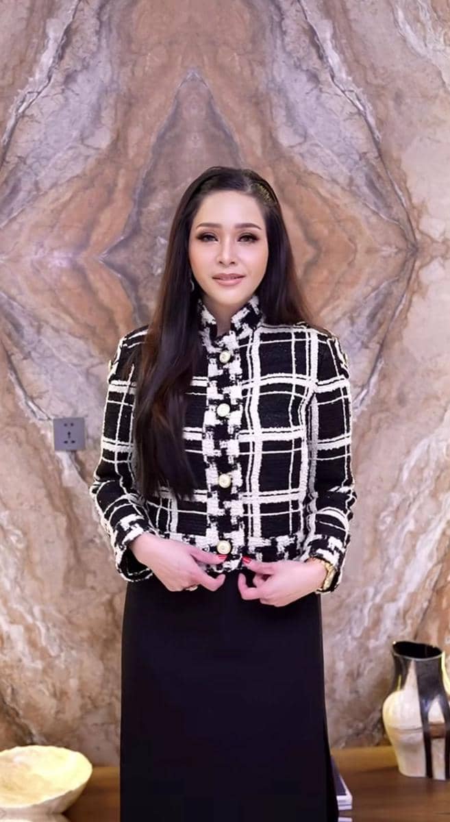 Koleksi Baju Mewah Artis Paling Ciamik Tahun 2025