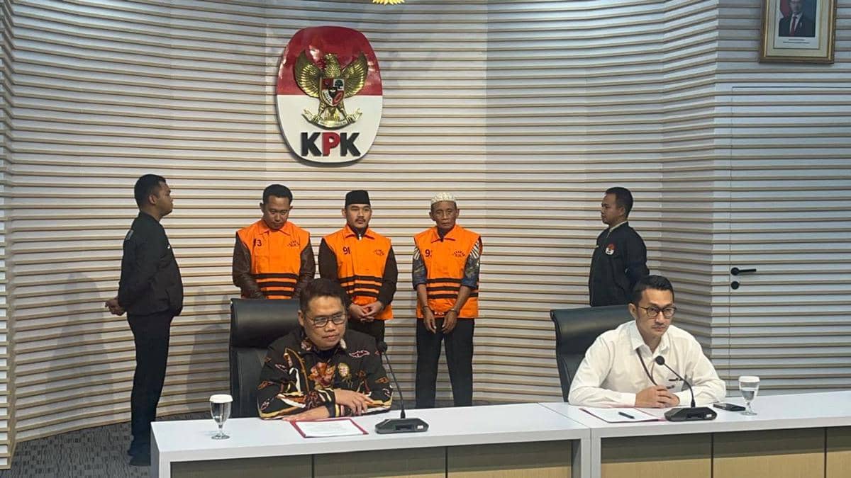 Bupati Bekasi Ade Kuswara Kunang