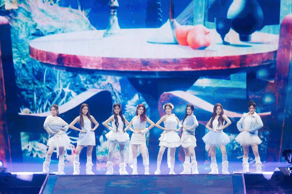 potret Hearts2Hearts di Melon Music Awards 2025 (x.com/melon)