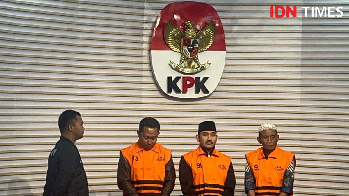 Bupati Bekasi Ade Kuswara Kunang