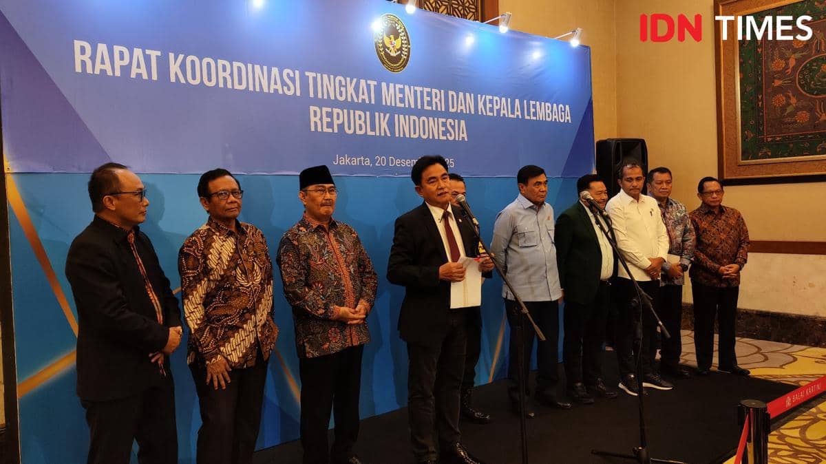 Menteri Koordinator Bidang Hukum, HAM, Imigrasi, dan Pemasyarakatan, Yusril Ihza Mahendra (IDN Times/Yosafat Diva Bayu Wisesa)