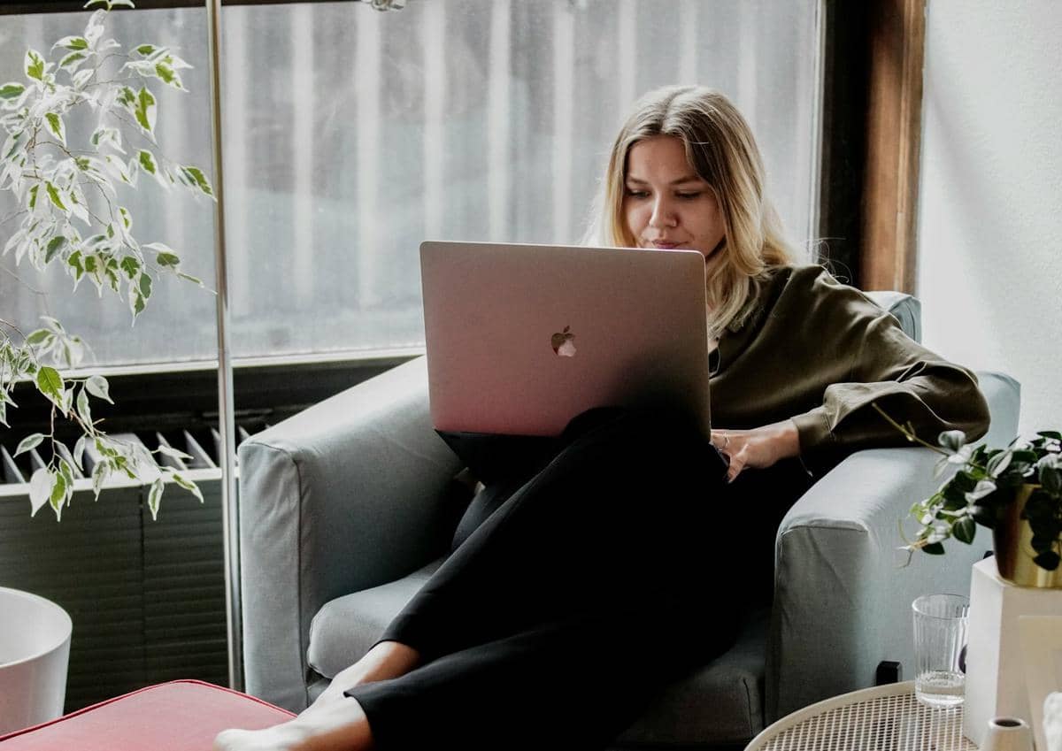 Ilustrasi bekerja (unsplash.com/Photo by Adomas Aleno)