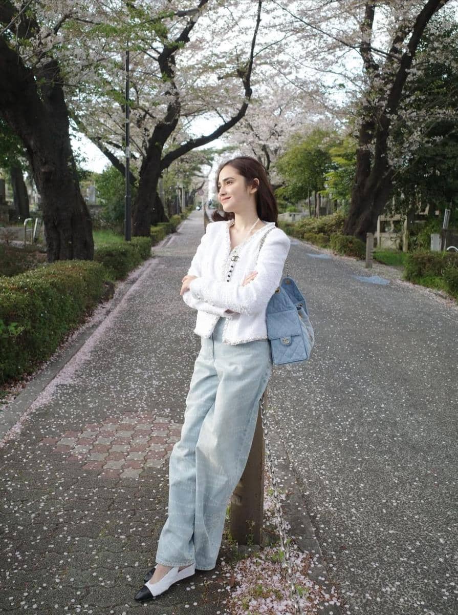 Koleksi Baju Mewah Artis Paling Ciamik Tahun 2025