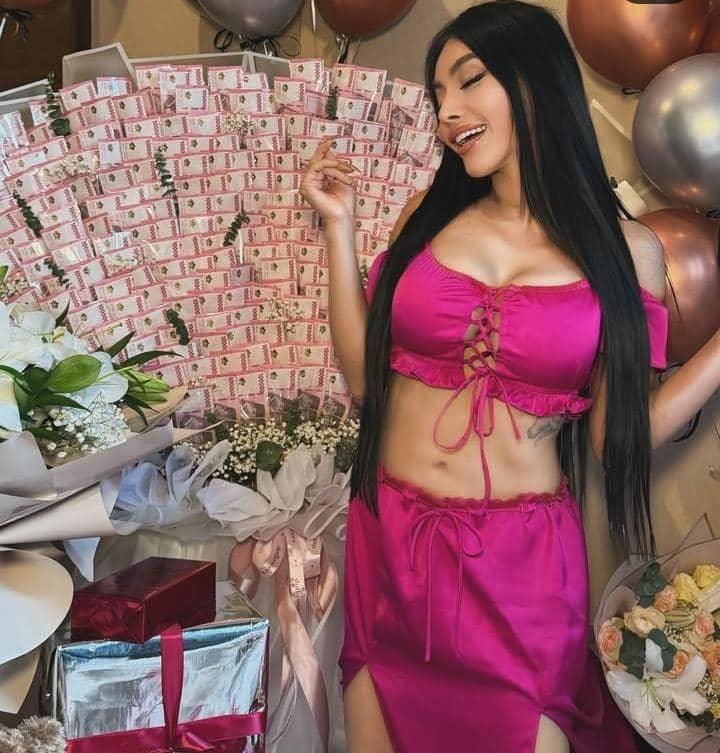 Denada Rayakan ultah ke-47