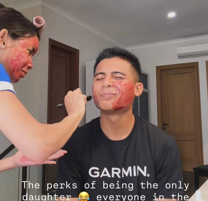 kebersamaan Sabrina Chairunnisa dan saudara setelah bercerai