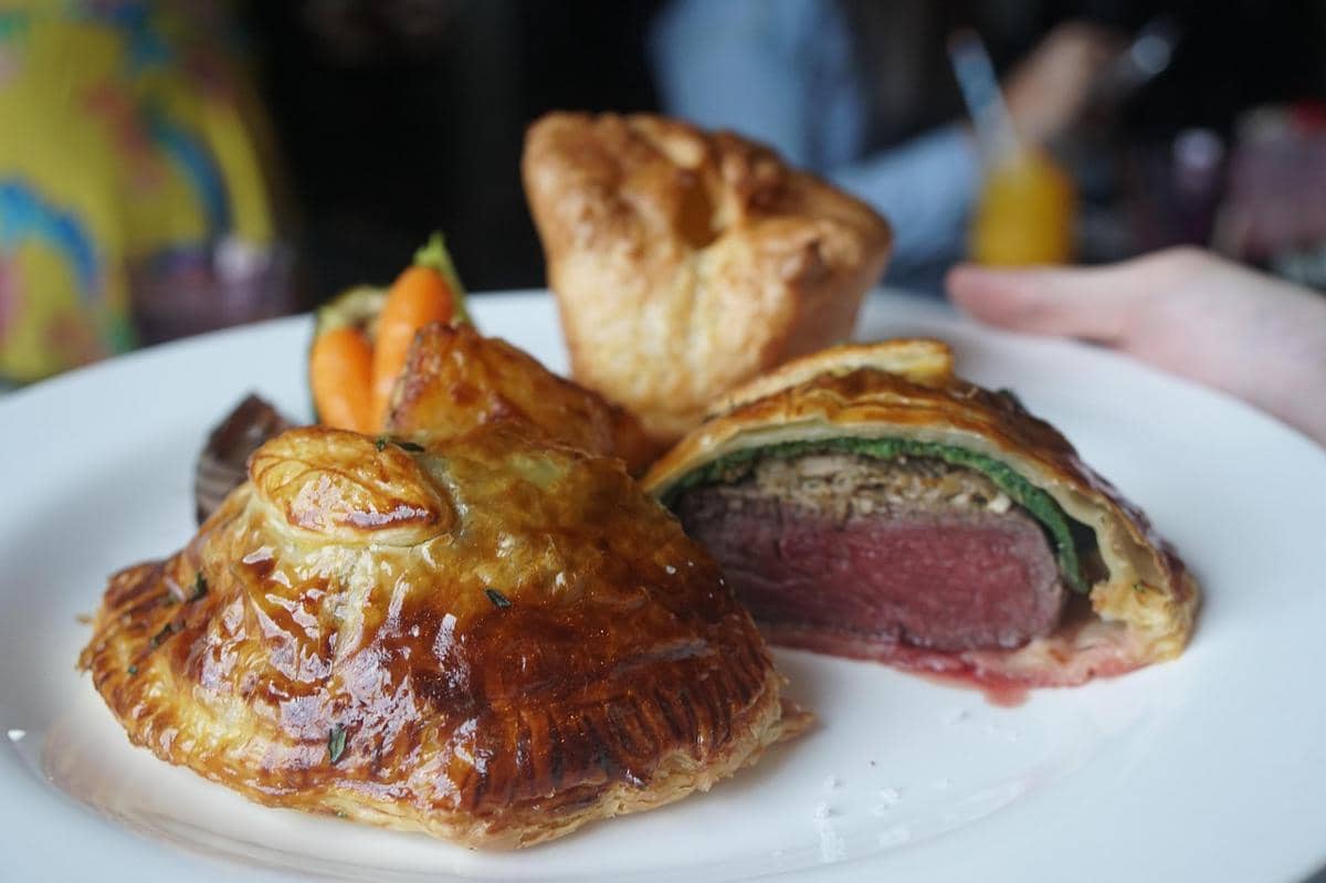 ilustrasi beef wellington