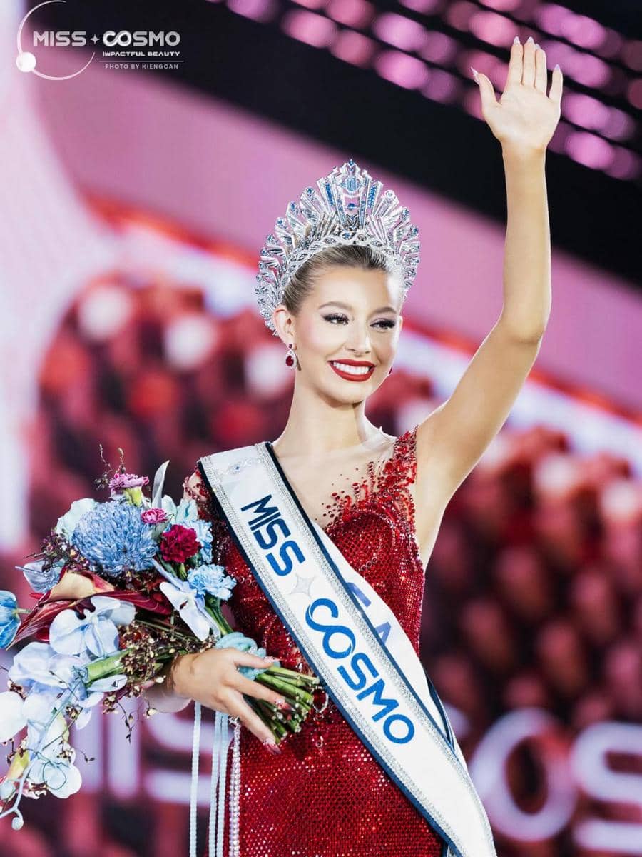 Potret Penobatan Miss Cosmo 2025 Yolina Lindquist