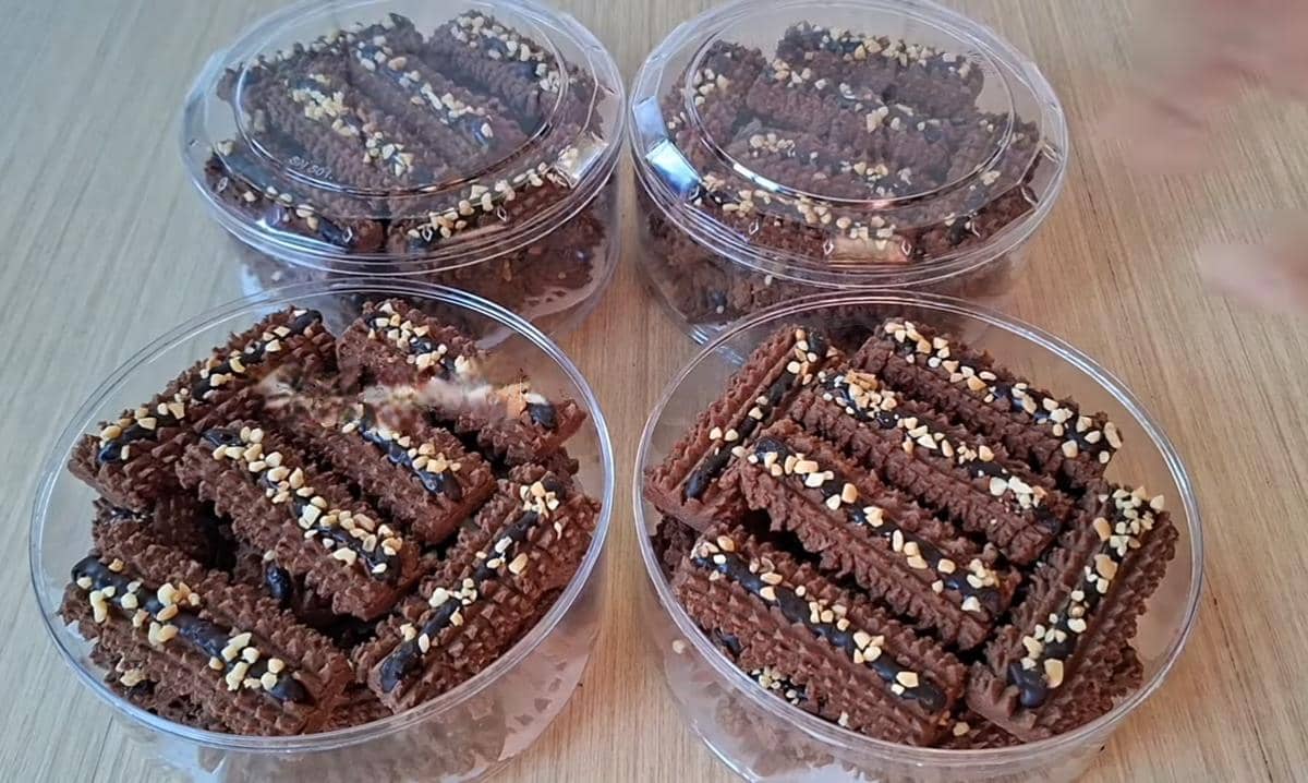 ilustrasi black forest cookies