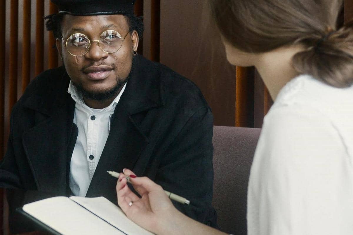 ilustrasi field surveyor/ enumerator 