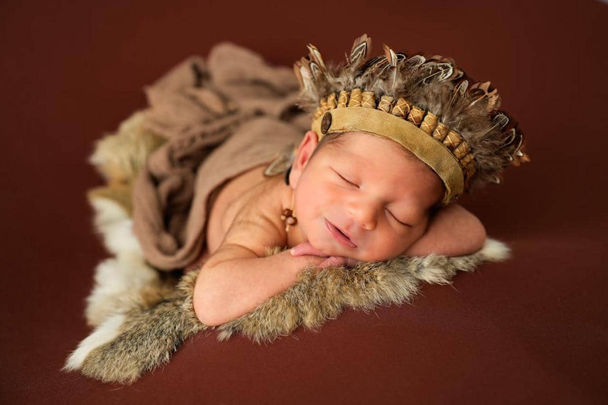 Mengapa Bayi Suka Tersenyum saat Tidur, Apakah sedang Mimpi Indah?