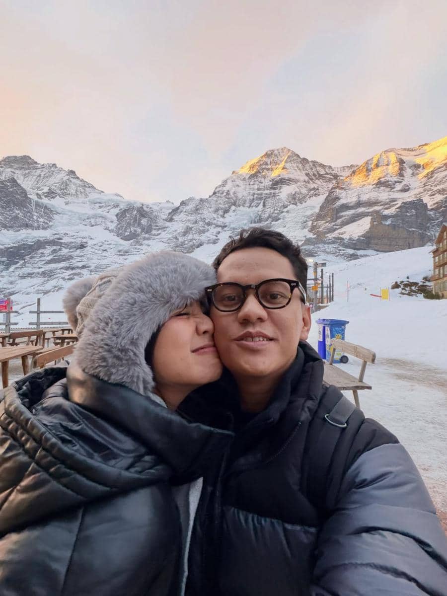 Keluarga Arief Muhammad main salju di Jungfraujoch