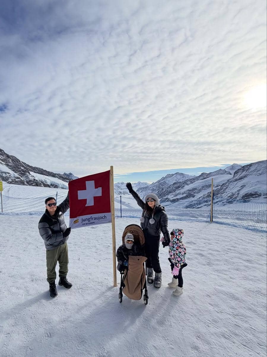 Keluarga Arief Muhammad main salju di Jungfraujoch