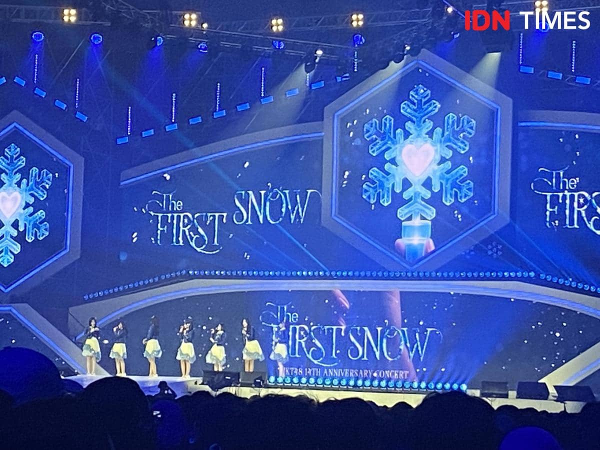 momen ikonik di konser THE FIRST SNOW JKT48 14th Anniversary Concert & Gracia Graduation Ceremony”, Sabtu (20/12/2025)