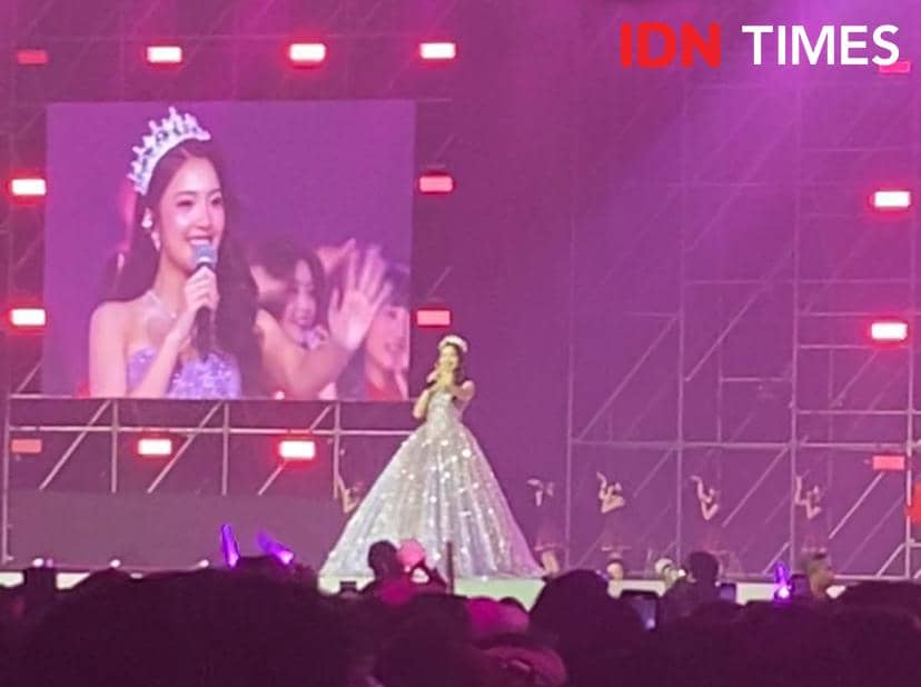 potret graduation ceremony Gracia 