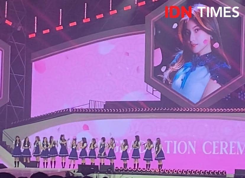 momen ikonik di konser THE FIRST SNOW JKT48 14th Anniversary Concert & Gracia Graduation Ceremony”, Sabtu (20/12/2025)