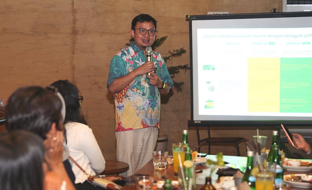 Foto 3 Perwakilan Grab Indonesia memaparkan program Jaminan On Time Kejar Pesawat untuk membantu wisatawan Indonesia agar semakin mudah dan nyaman saat perjalanan liburan bersama Grab di The Fork, Legian, Bali .JPG