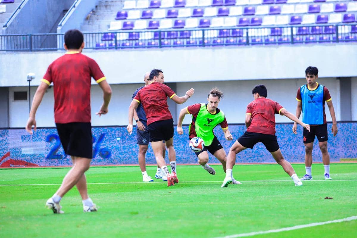 Pemain Persik Kediri saat melakukan latihan. IDN Times/istimewa