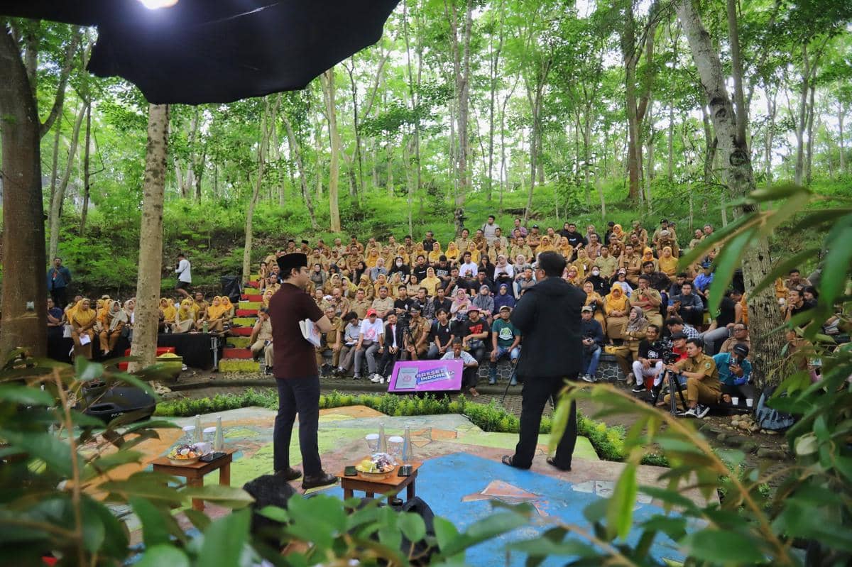 Peserta bedah buku Reset Indonesia di Trenggalek. IDN Times/istimewa