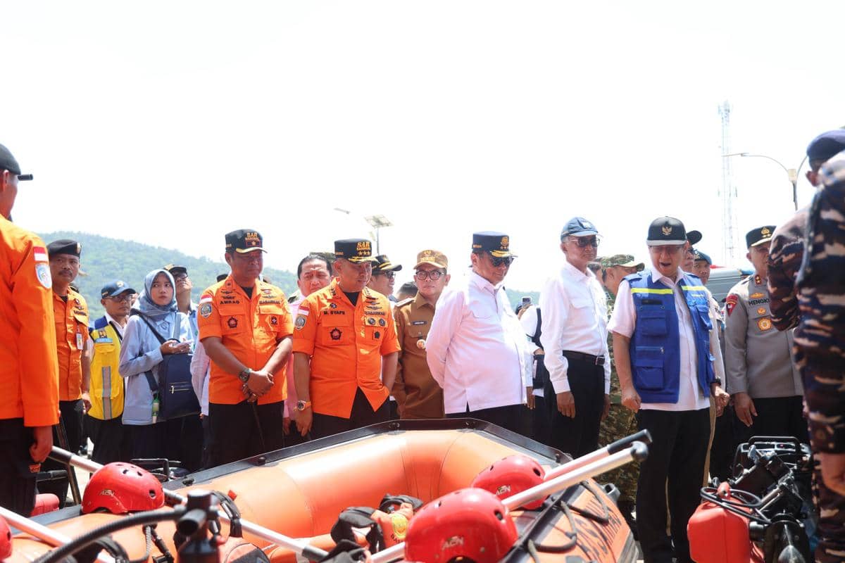 Menko PMK dan Kaoolri cek pelabuhan Merak (Dok. Adpim Pemprov)
