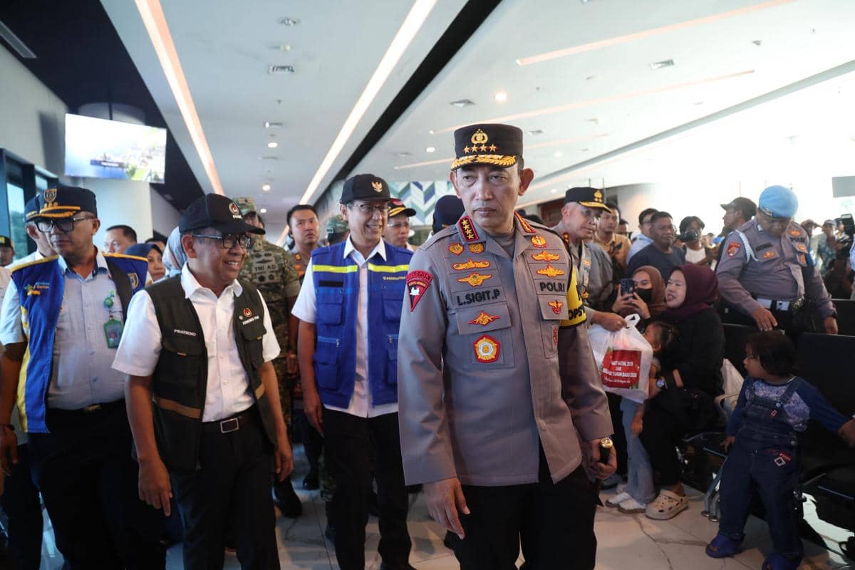 Menko PMK dan Kaoolri cek pelabuhan Merak (Dok. Adpim Pemprov)