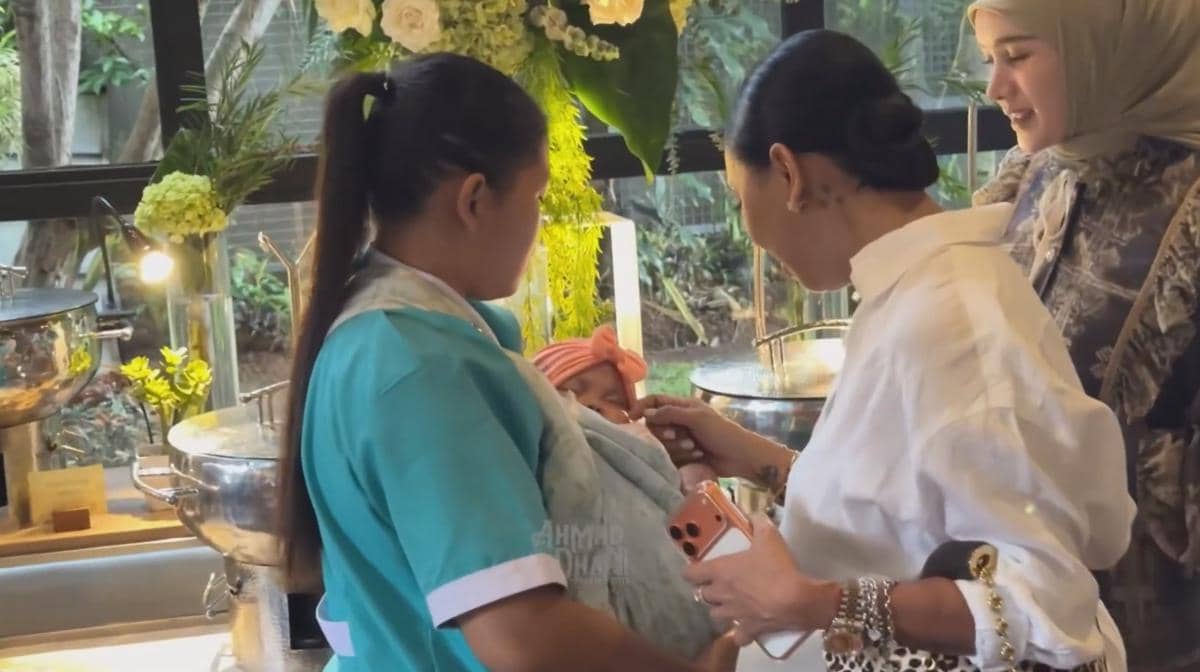  Aminah, Anak Angkat Ahmad Dhani di Gender Reveal Alyssa (youtube.com/AHMAD DHANI DALAM BERITA)