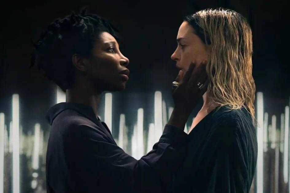 adegan dalam film Mother Mary