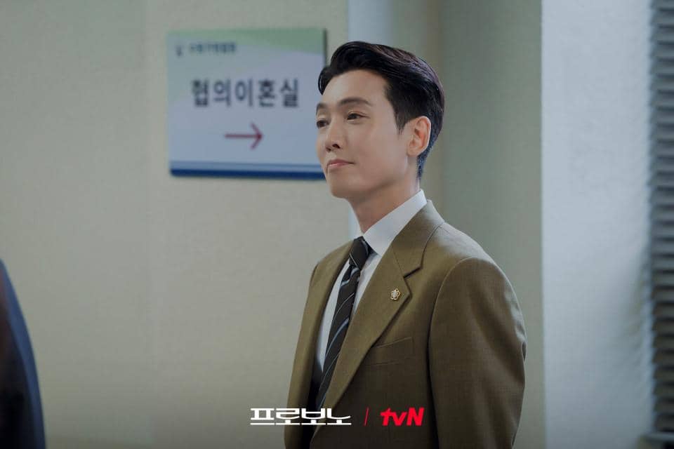 still cuts drama Pro Bono