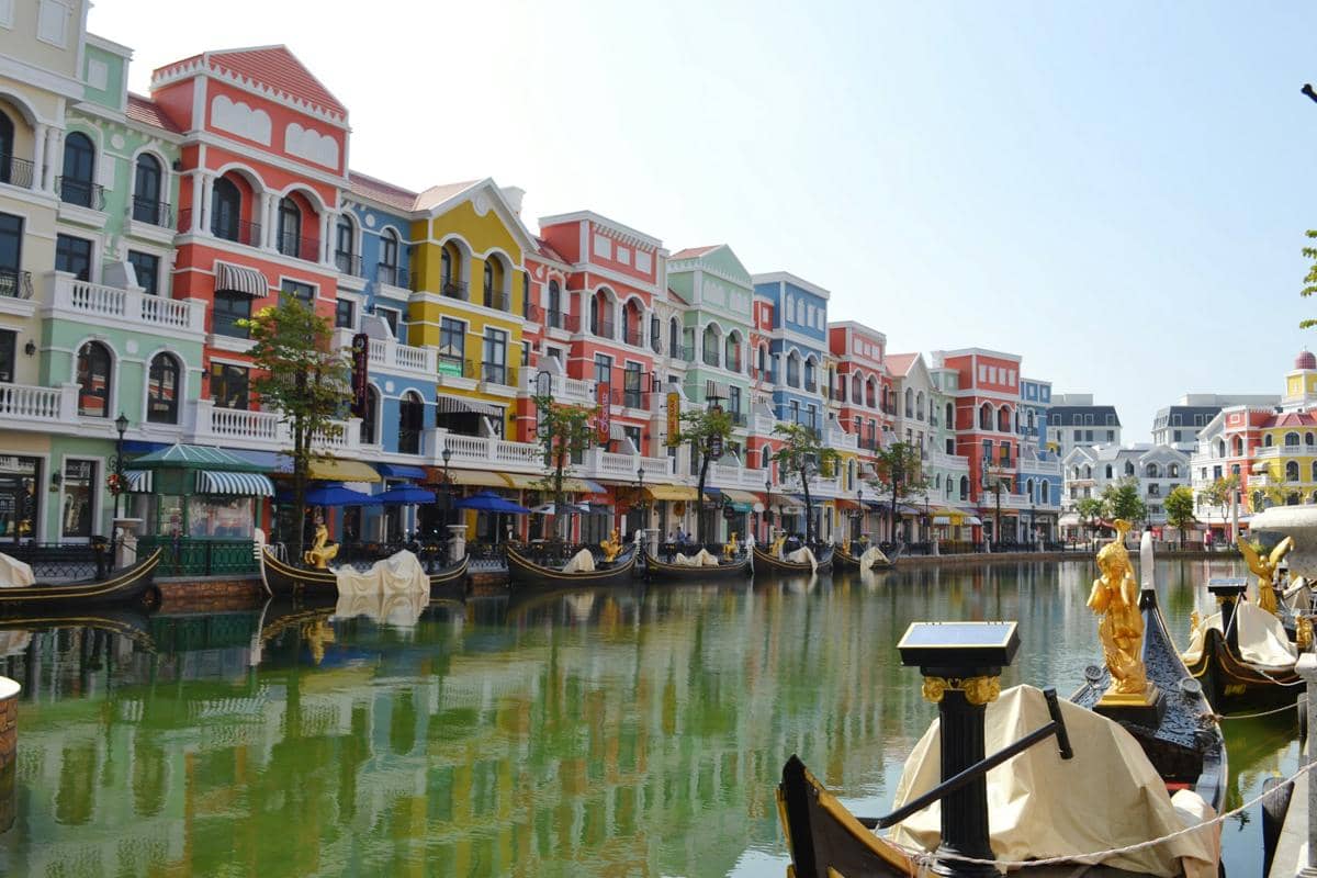 ilustrasi sunset town di Phu Quoc 