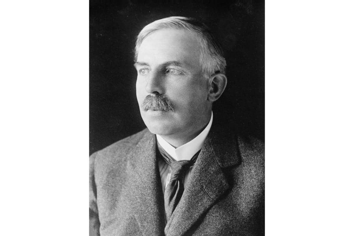 Potret Ernest Rutherford