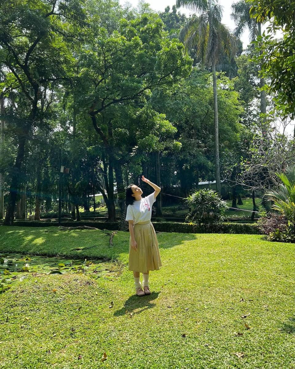 ide mix and match sneakers ala Agatha Pricilla 