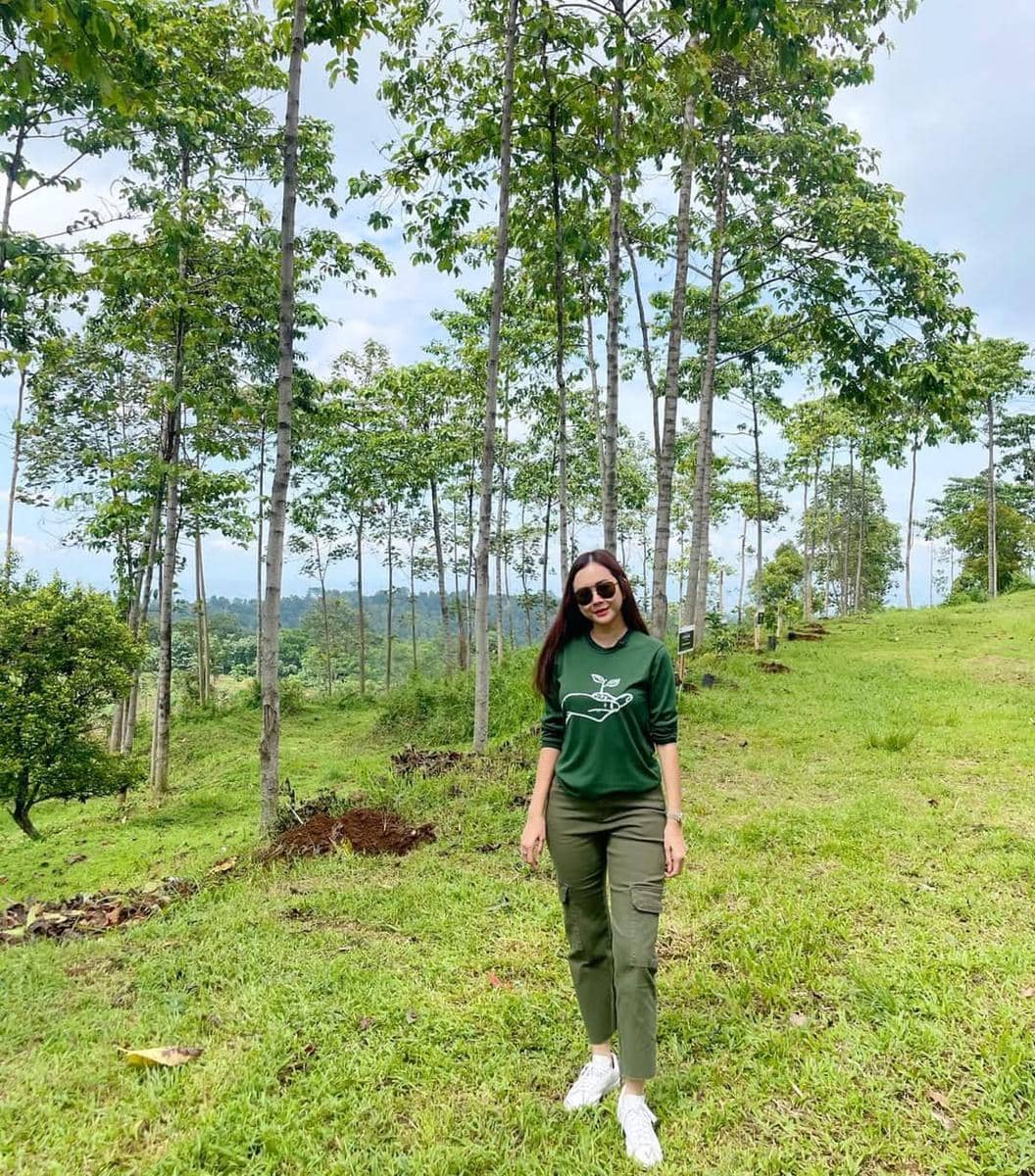 Mix and Match Outfit Pastel ala Aura Kasih