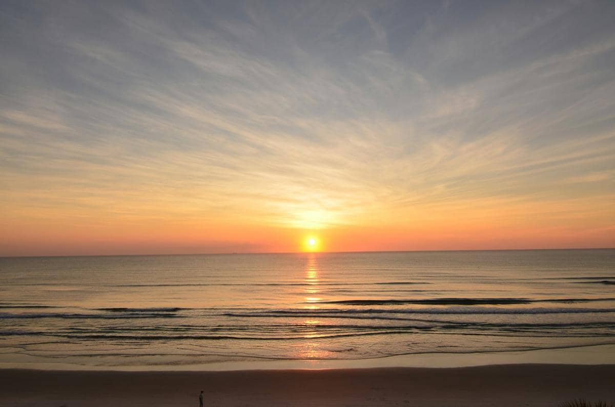 ilustrasi matahari terbit