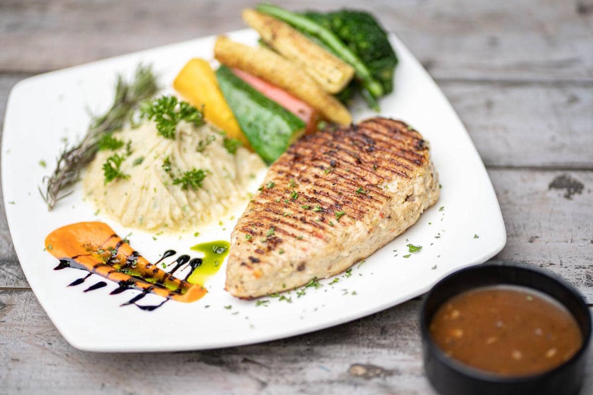 ilustrasi olahan ayam fillet