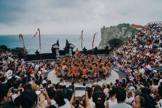 ilustrasi tari kecak