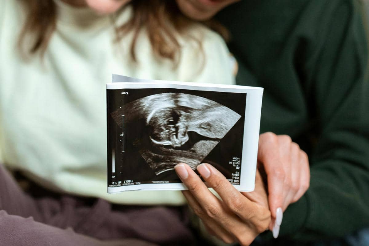 ilustrasi kehamilan (pexels.com/@rdne/)