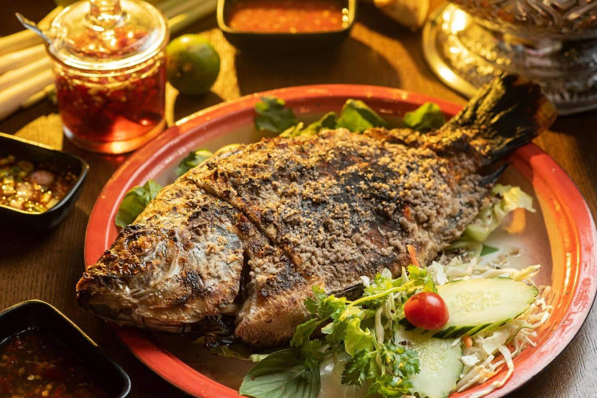 ilustrasi ikan bakar 