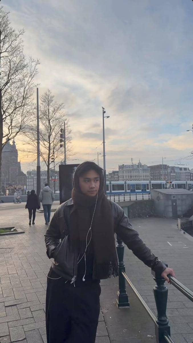 Keluarga Riafinola memulai liburan di musim dingin di Belanda