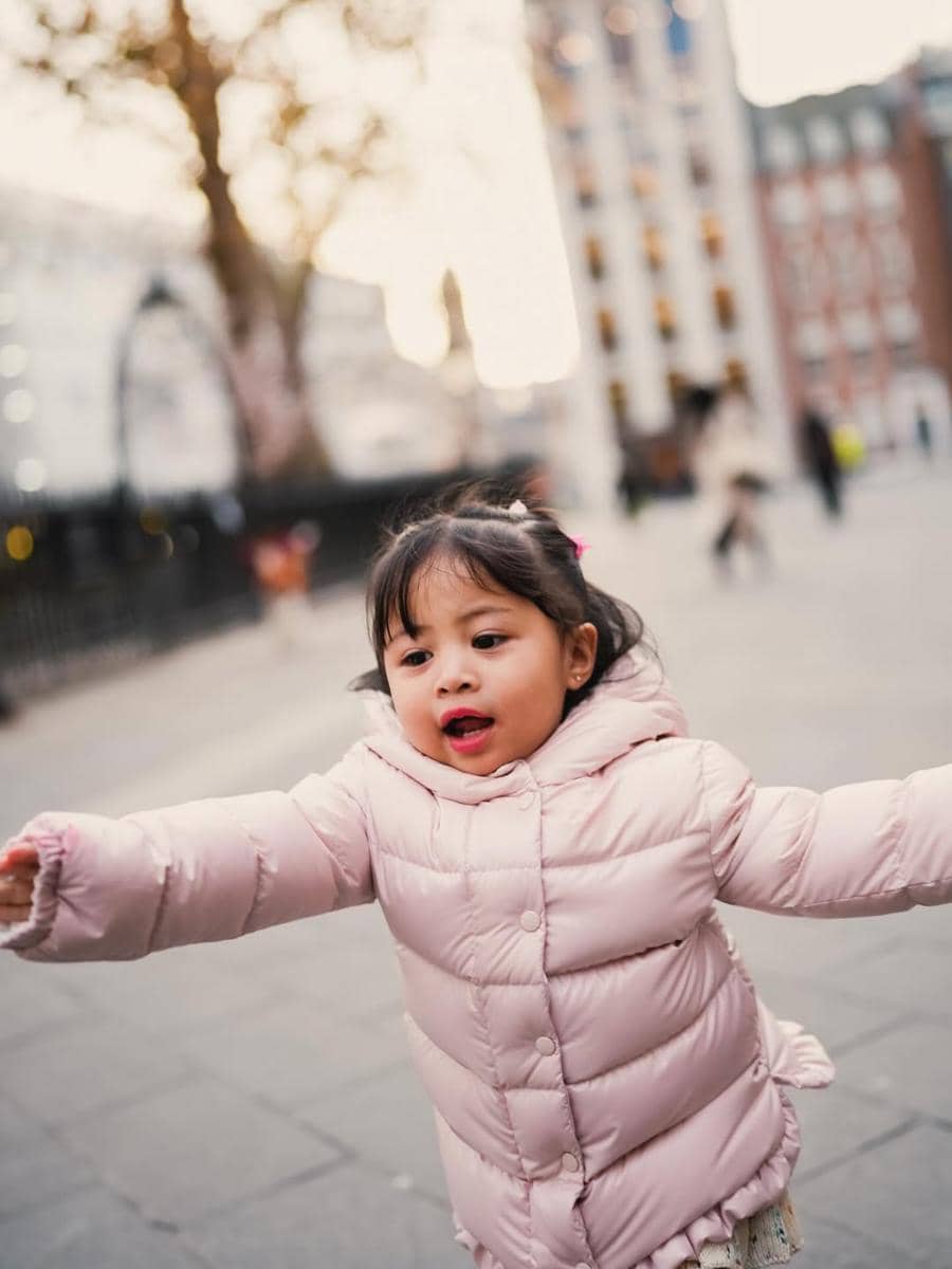 Ranaima saat pertama kali liburan di London.