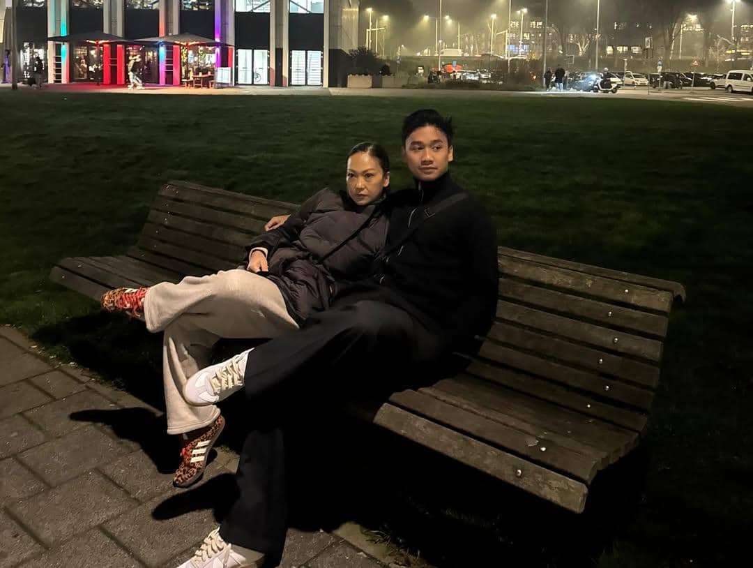 Keluarga Riafinola memulai liburan di musim dingin di Belanda