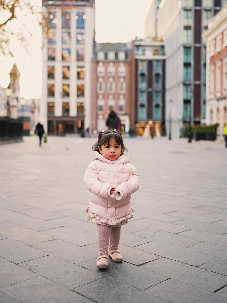 Ranaima saat pertama kali liburan di London.