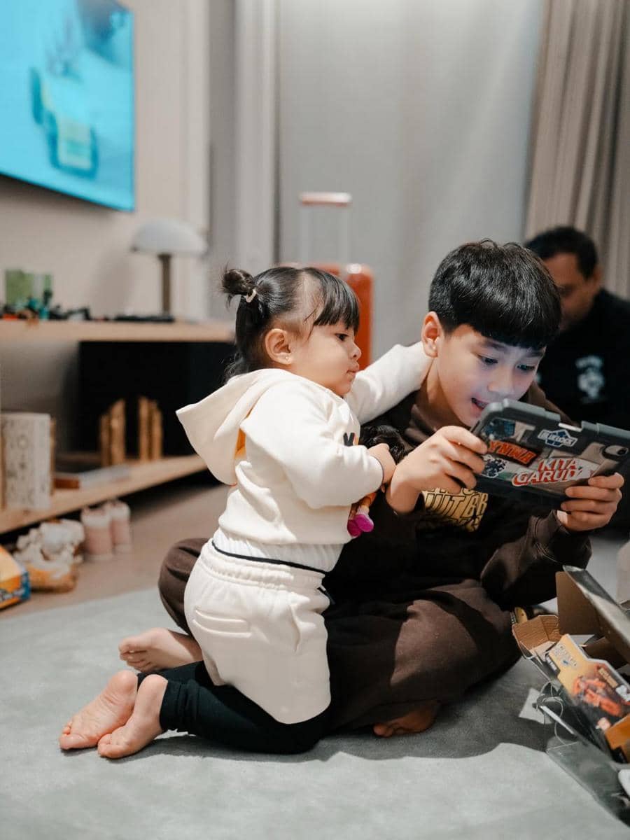 Ranaima saat pertama kali liburan di London.